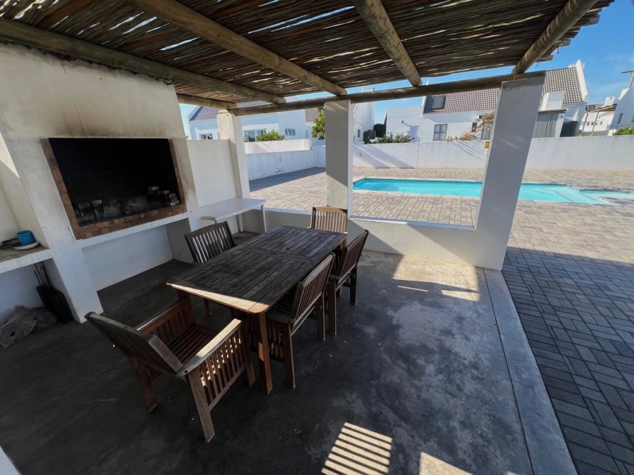4 Bedroom Property for Sale in Golden Mile Western Cape